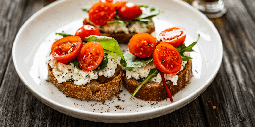 how-to-eat-cottage-cheese-hero